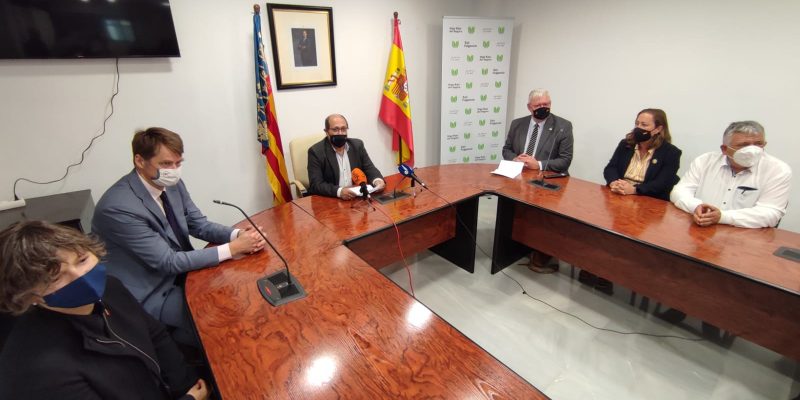 El embajador británico visita San Fulgencio por la primera vez en su historia