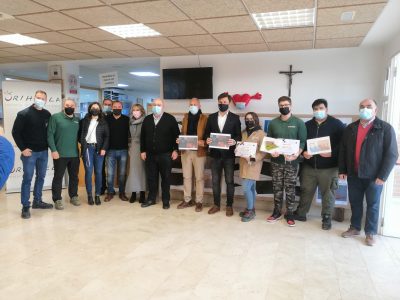 El concejal de Deportes, Víctor Bernabéu ha participado este viernes en la entrega de los premios y diplomas a los alumnos y alumnas del Colegio Diocesano de San José Obrero, que han participado en el concurso de diseños de parques de calistenia, organizado por su centro escolar