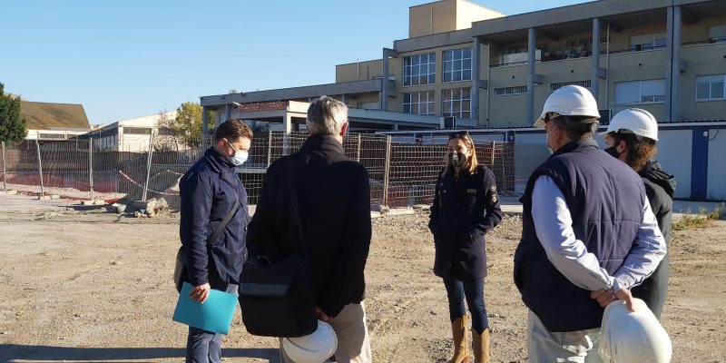 Galindo asegura que no se han parado las obras del IES Tháder en Orihuela