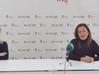 La alcaldesa de Benejúzar, Rosa García junto con Emilia Aliaga, benejucense y directora del proyecto “Alarum” han anunciado hoy la colocación de una escultura que recordará a todas las personas que han fallecido durante la pandemia.