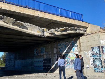 Torrevieja corta la CV-95 a su paso por el puente de la N-332