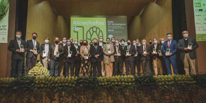 La Alcachofa de la Vega Baja celebra una década de éxitos en una gala en Orihuela