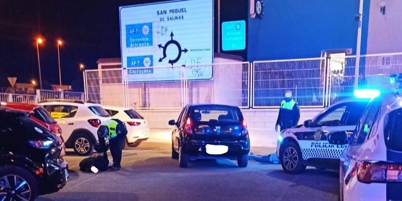 La Policía Local de Rojales detiene a una persona tras intentar atropellar a un agente