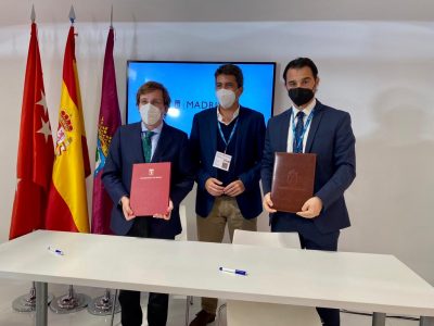 Torrevieja firma un acuerdo con Madrid para la promoción turística