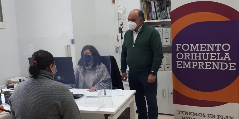 Orihuela reduce un 13% el desempleo en el municipio respecto al año anterior