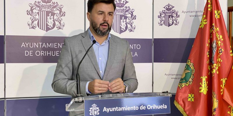 Solo José Aix, portavoz de Cs Orihuela, asistirá a la entrada del nuevo Obispo