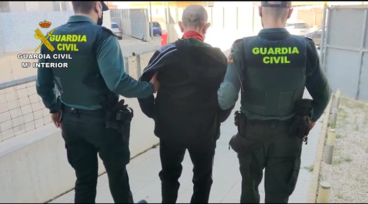 La Guardia Civil detiene al autor de dos atracos en Albatera