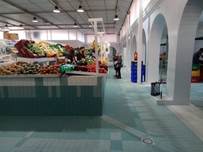 Albatera licita la concesión de seis puestos vacantes en el Mercado de Abastos