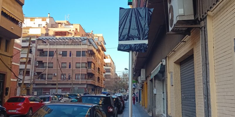 El PSOE de Orihuela exige la reprobación de dos ediles por su gestión con la ORA