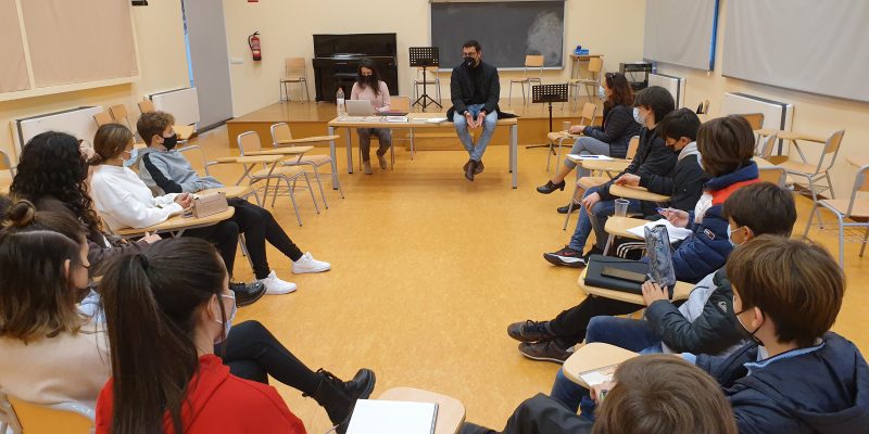 Los jóvenes de Almoradí se unen en el 'Proyecto Youth'