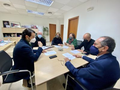 Reunión del alcalde de Torrevieja con la comisión del 50 aniversario del Sagrado Corazón