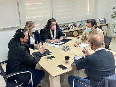 Torrevieja se reúne con la FAPA Gabriel Miró para coordinar nuevos proyectos