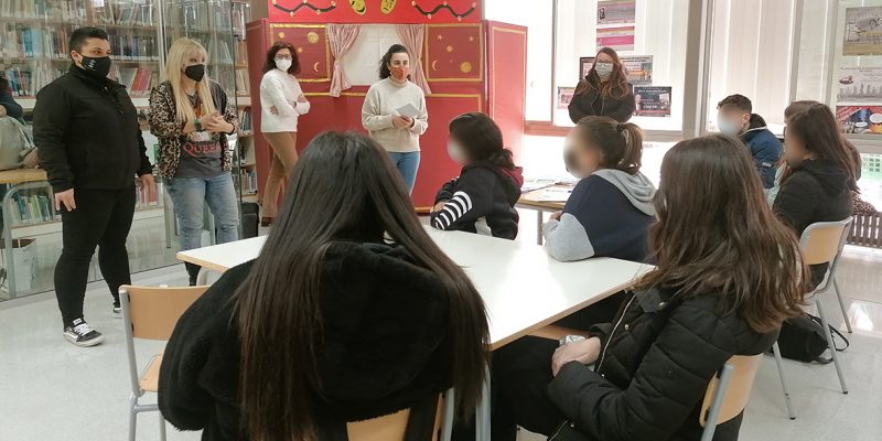 Rafal implementa el proyecto ‘Corresponsales’ en el instituto del municipio