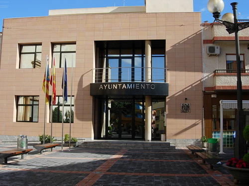 Catral contrata durante 6 meses a 4 personas desempleadas