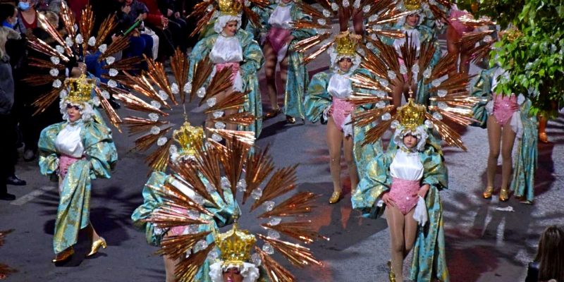 Una comparsa de Torrevieja genera polémica con la recreación de la Virgen en los Carnavales
