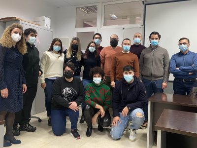 El alcalde de Torrevieja visita los talleres de empleo de la ADL y el CIAJ