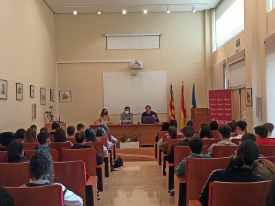 Alumnos del IES Gabriel Miró visitan la Cámara de Comercio de Orihuela