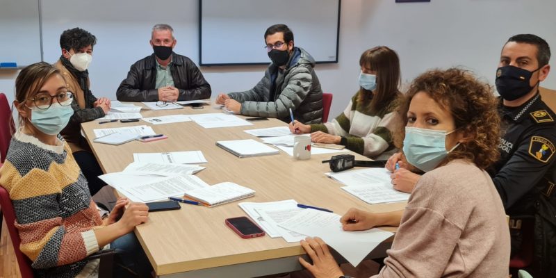 Orihuela acuerda la elaboración de un Plan Colonial Felino