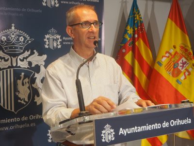 Orihuela aprueba las bases para la concesión de nuevas licencias de taxis