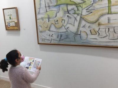 Éxito de las visitas guiadas a la exposición de Vilató en Almoradí