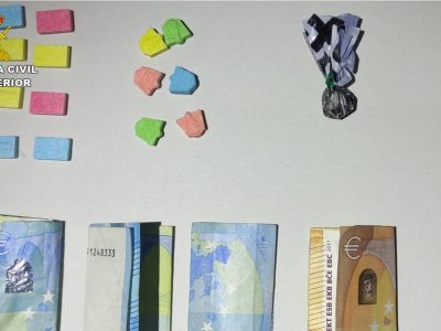 Detienen a dos personas por presunta venta de droga en Almoradí