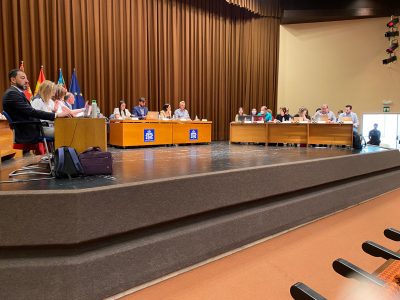 Orihuela aprueba la ordenanza de mercados y la suspensión de la tasa de terrazas