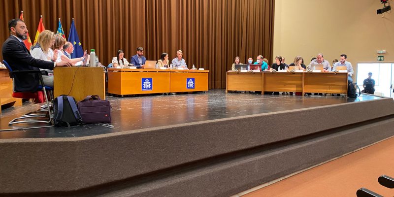 Orihuela aprueba la ordenanza de mercados y la suspensión de la tasa de terrazas