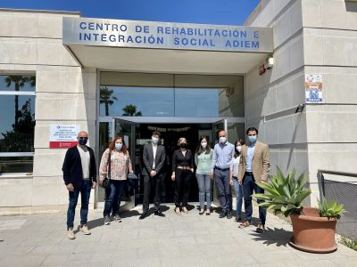 Inauguran en Torrevieja la exposición 'Vida y obra de Miguel Hernández'