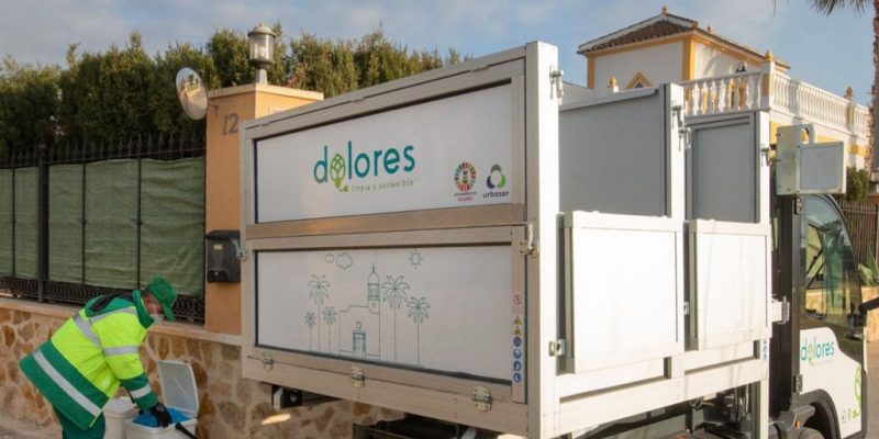 Dolores resulta galardonado con la Escoba de Plata por el 'Puerta a Puerta'