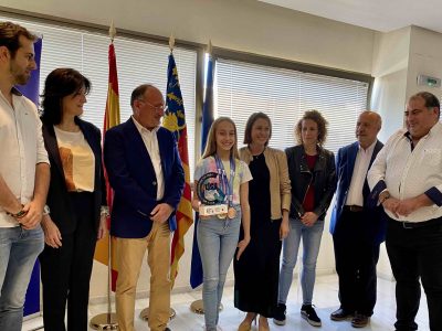 El Ayuntamiento de Orihuela recibe a la gimnasta oriolana Daniela Hernández