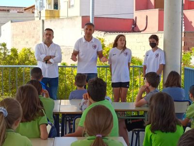 El Colegio de Hurchillo celebra el Día Internacional del Fútbol Femenino