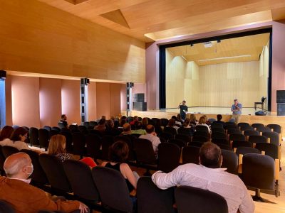 Orihuela celebra una jornada de formación de contratos públicos