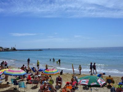 Fallece un hombre de 76 años ahogado en la playa del Cura en Torrevieja