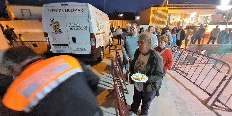 Rojales conmemora el día de Europa con una tortilla de patatas gigante