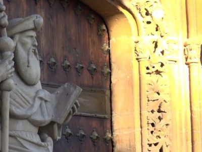 La iluminación de la lechuza anuncia el verano en Orihuela