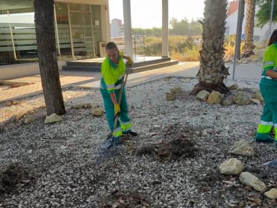 ADIS suscribe un convenio con Dolores para la limpieza de zonas verdes