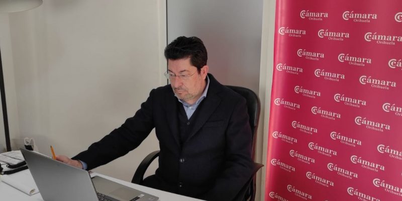 Cámara Orihuela exige la creación de un parque empresarial junto a la A7