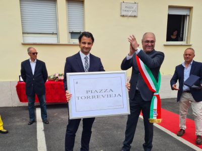 Inauguran la Plaza de Torrevieja en la localidad italiana de Faleria