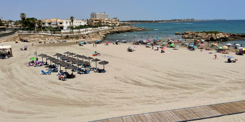 Orihuela permite el acceso a solo dos playas en la noche de San Juan