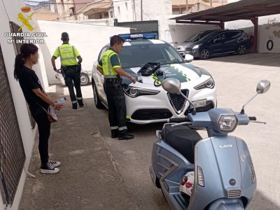 Investigan a una conductora que circulaba en sentido contrario en la A-7