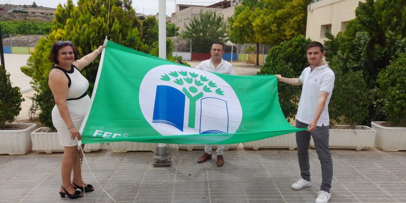 El colegio de Hurchillo recibe la Bandera Verde de Medio Ambiente