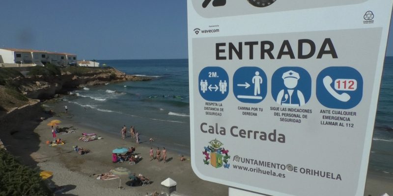 Orihuela cierra tres de sus playas por alto nivel de contaminación