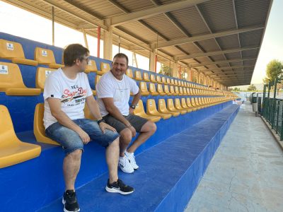 Albatera coloca 350 butacas en el campo de fútbol Nuevo Calvario