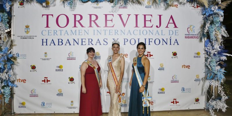 Torrevieja presenta las bases para elegir Reina y Damas de la Sal