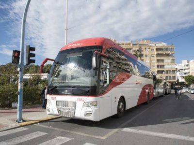 Callosa denuncia la supresión de trece trayectos de autobús