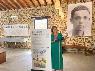 Orihuela presenta el pasaporte infantil de los museos de la ciudad