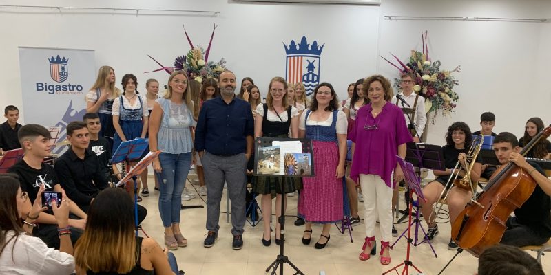 Bigastro da la bienvenida a 17 alumnos austriacos de Erasmus+