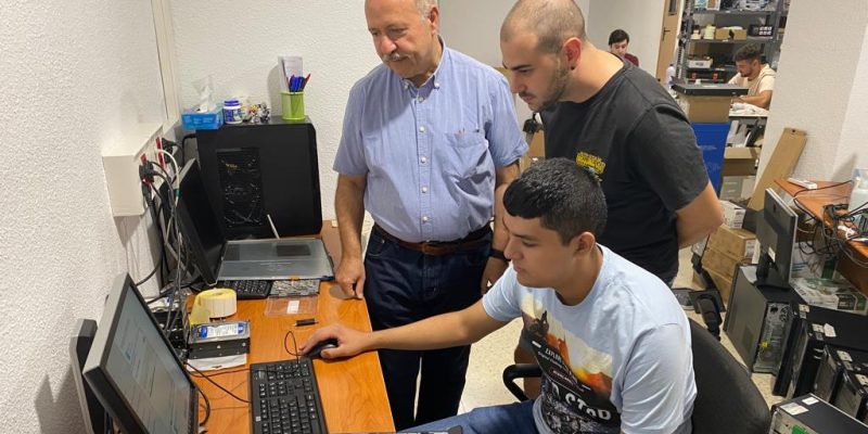 Orihuela acoge a alumnos en prácticas de Formación Profesional Dual