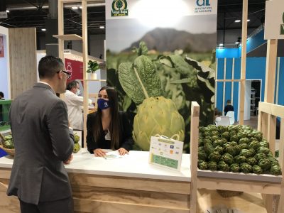 La alcachofa de la Vega Baja se promociona en la Feria Fruit Attraction de Madrid