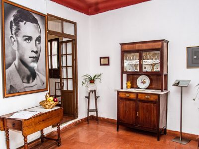 El Consell apoya la ruta de los escritores alicantinos propuesta por la cátedra IARICC